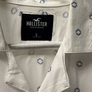 Hollister Men's White Shirt with Blue Accents